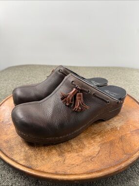 Dansko Clog Wm 41 (Like US 10) Shannon Brown Leather Slip On Split Toe Tassel